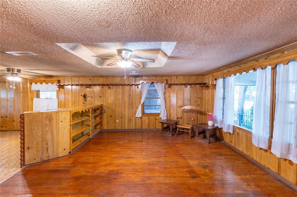 East End - Commercial Sale