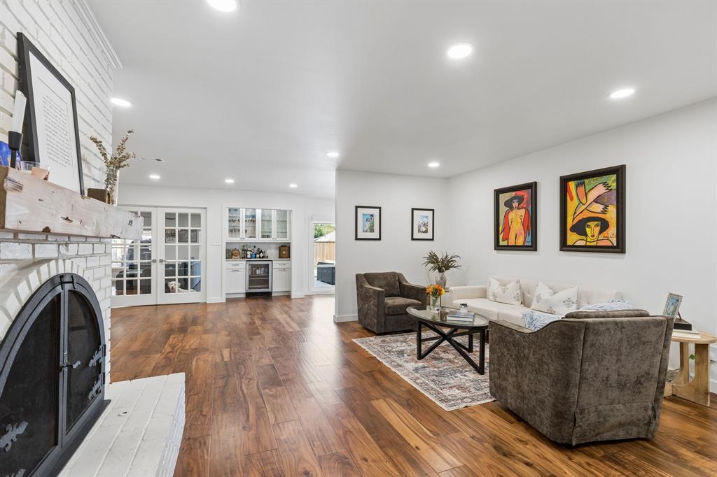 412 Ridgewood Drive