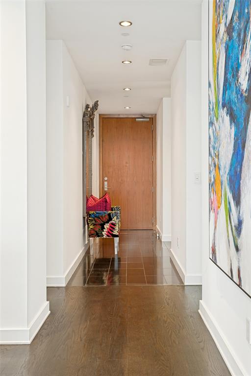 2900 Mckinnon Street 601