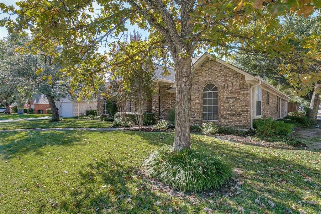 302 Creekside Drive
