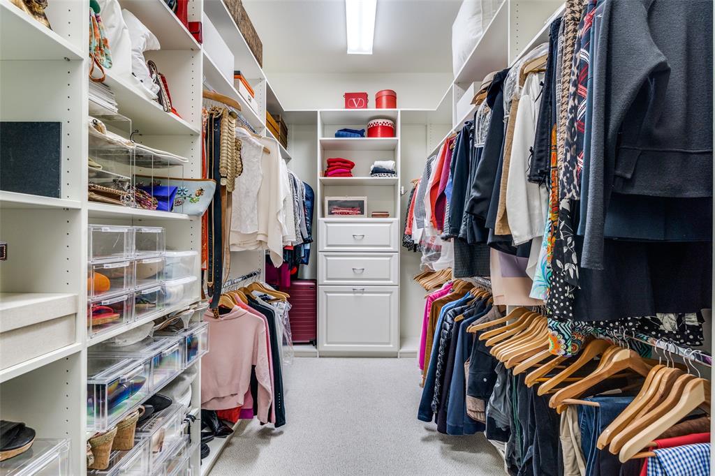 Park Highlander Condos - Residential