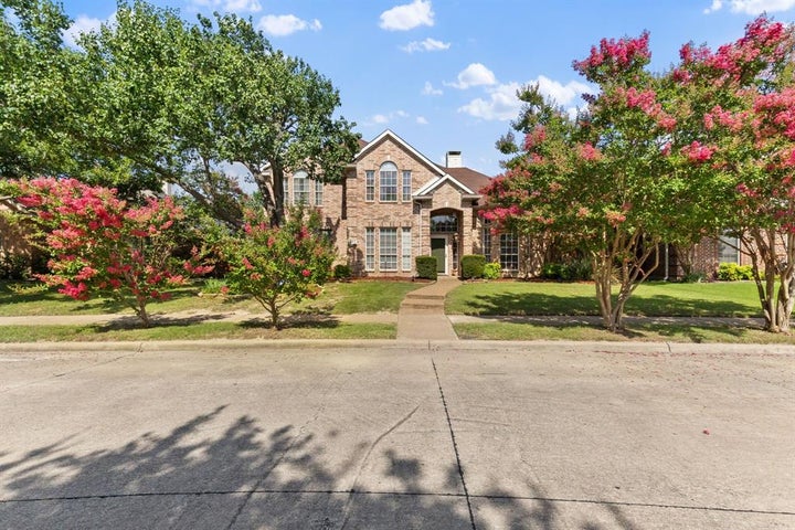 Photo 1 of 38 — 751 Yellowstone Drive, Allen, TX 75002