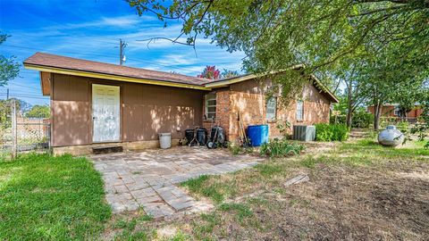 A home in Azle