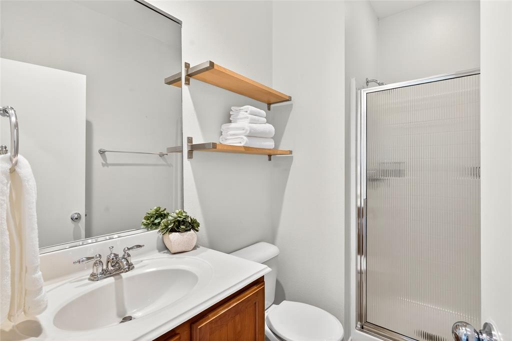 Kensington Court Condos Bldg 2 - Residential