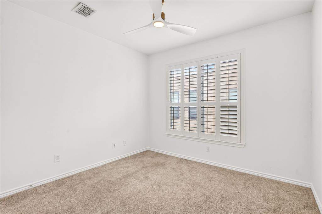 Kensington Court Condos Bldg 2 - Residential