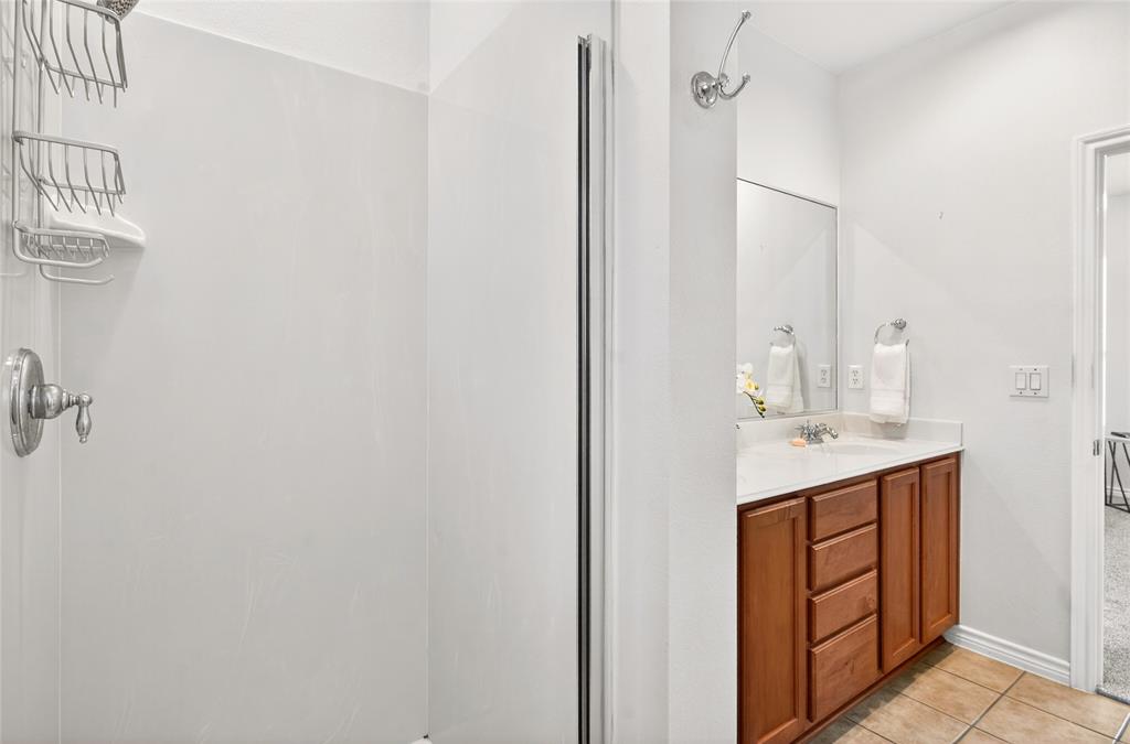 Kensington Court Condos Bldg 2 - Residential