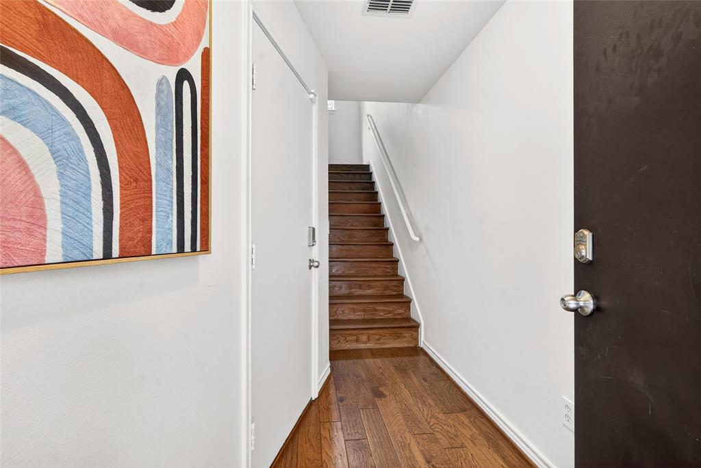 4050 Mckinney Avenue 12