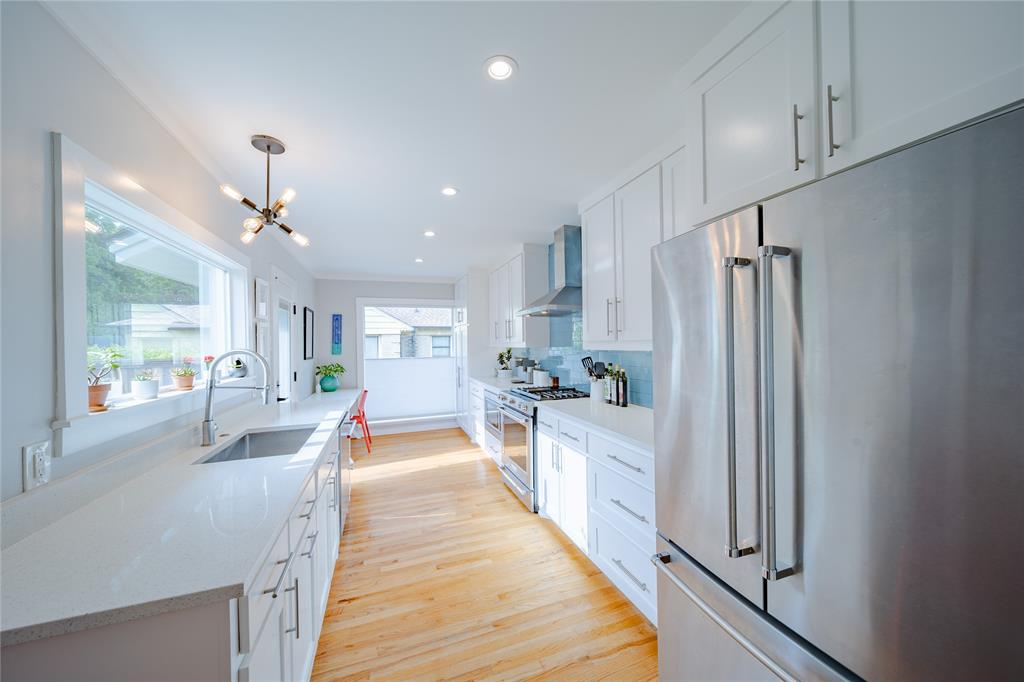 627 N Oak Cliff Boulevard