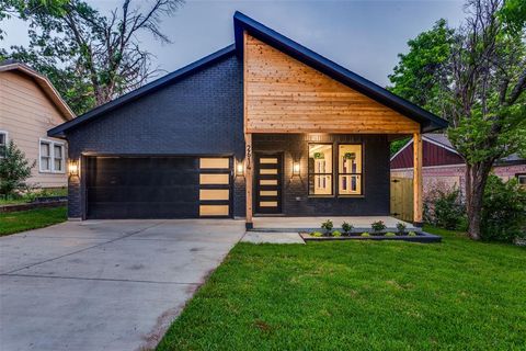 2614 Avenue G Fort Worth TX 76105