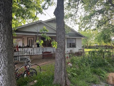 Photo of 417 W Huffman Street, Krum, TX 76249 (MLS # 21239275)