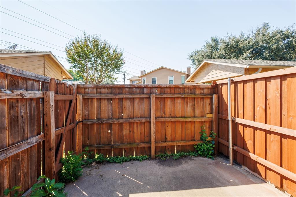 Cedar Creek Twnhms - Residential