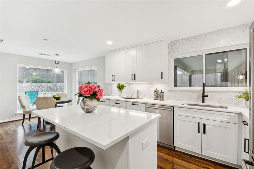 White Rock North 10 Instl - Residential