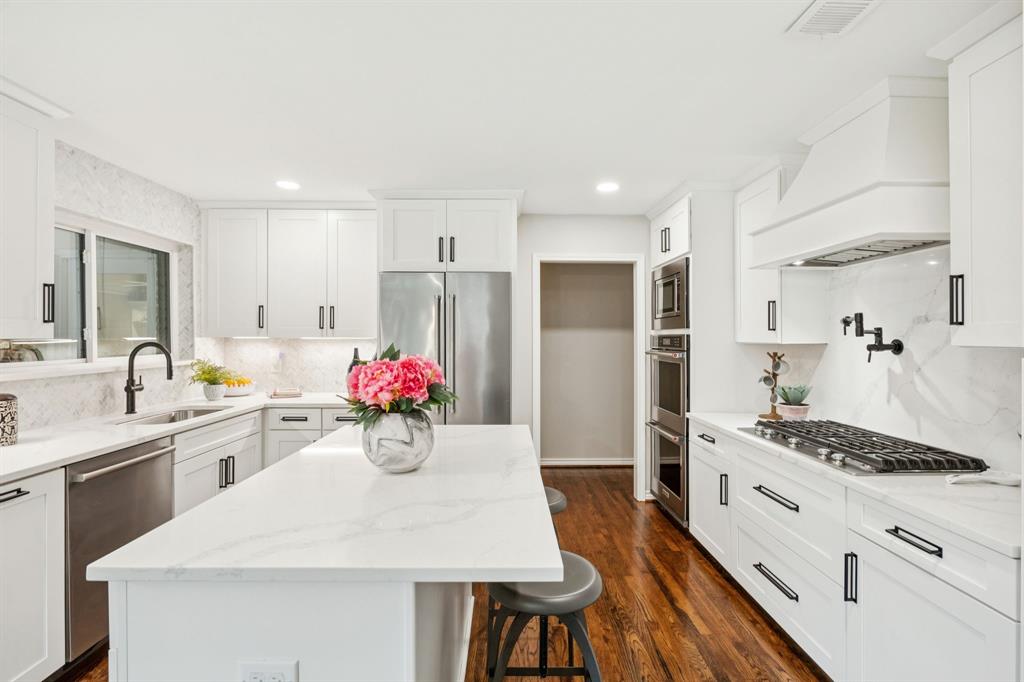 White Rock North 10 Instl - Residential