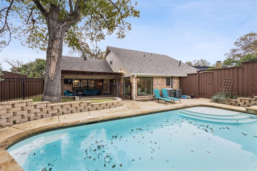 White Rock North 10 Instl - Residential