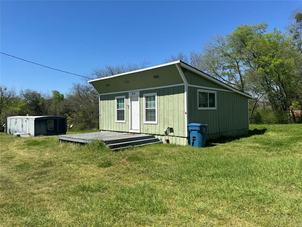 Photo of 202 W Tarrant Street, Cumby, TX 75433 (MLS # 21251752)