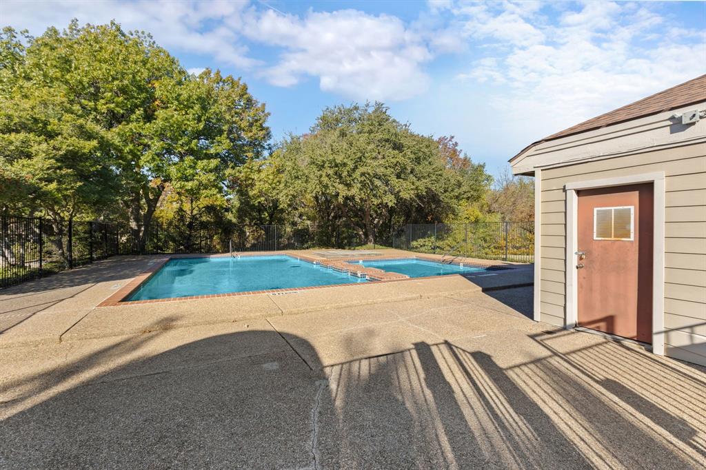 Oaks Of Preston Ridge Condo - Residential