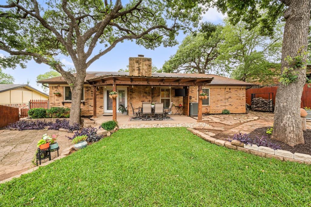3220 Meadow Wood Lane