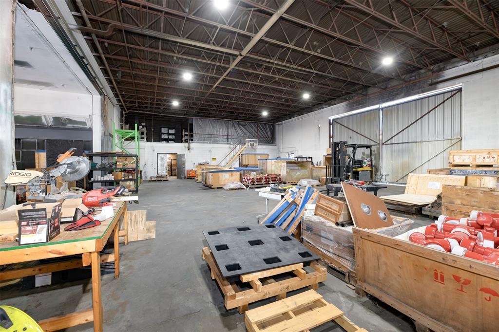 Wolters 500 Ind Add - Commercial Sale