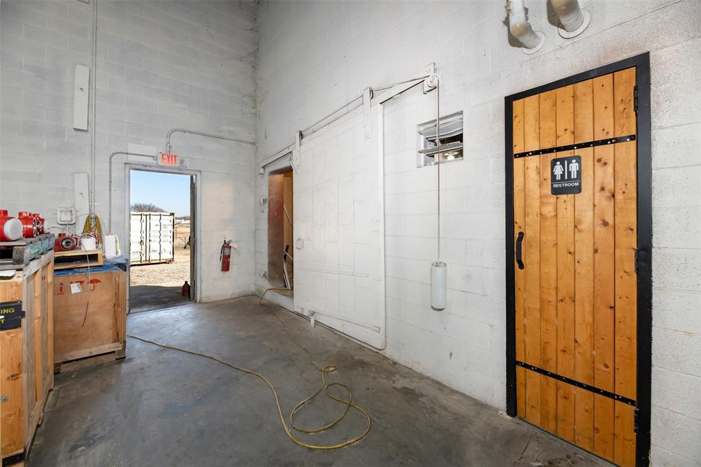 Wolters 500 Ind Add - Commercial Sale