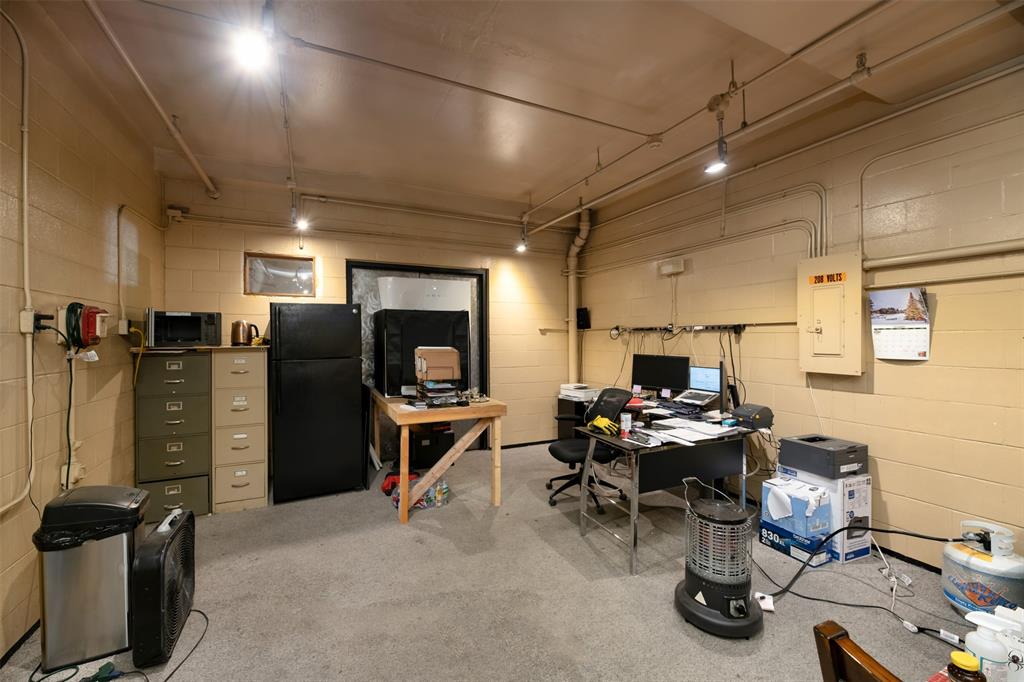 Wolters 500 Ind Add - Commercial Sale