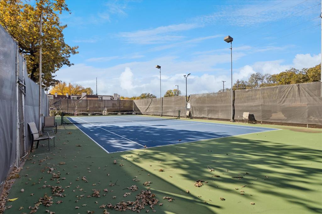 Arlington Oaks Condo - Residential