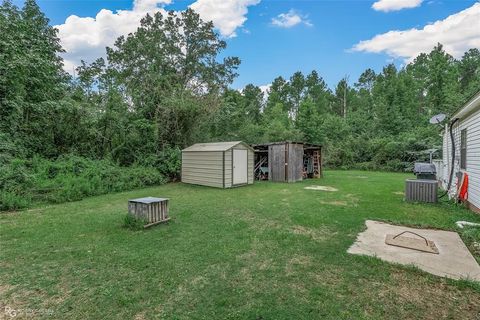 A home in Plain Dealing