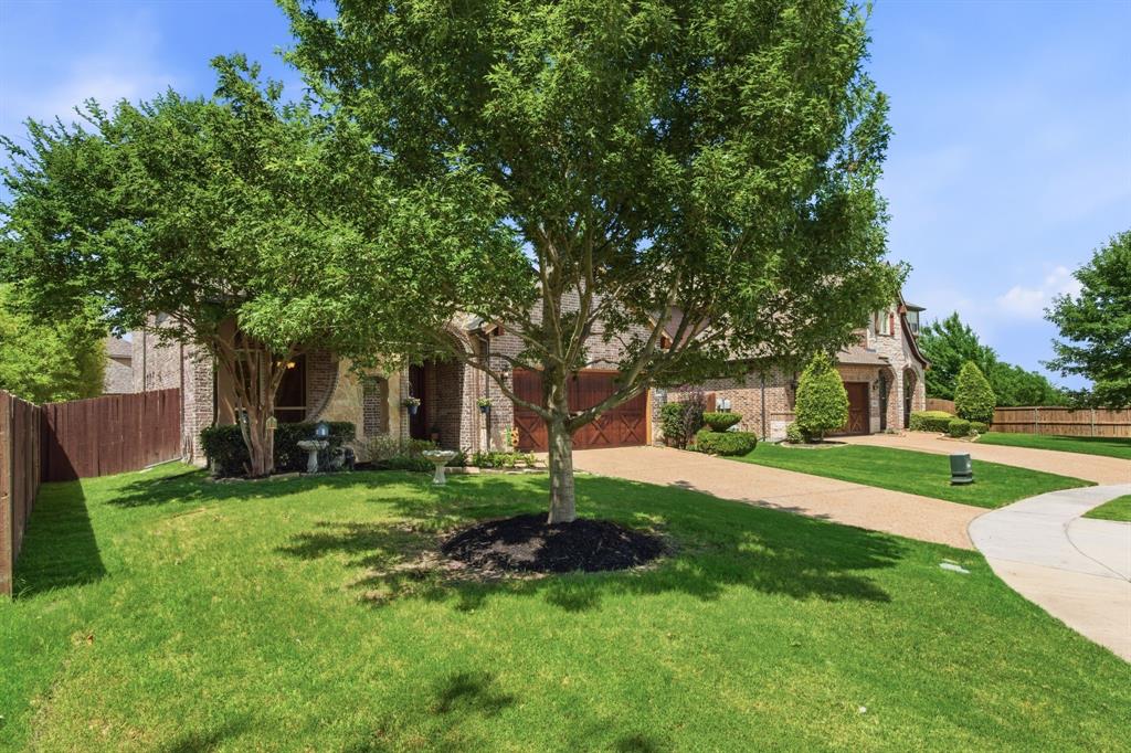2305 Lynbridge Circle