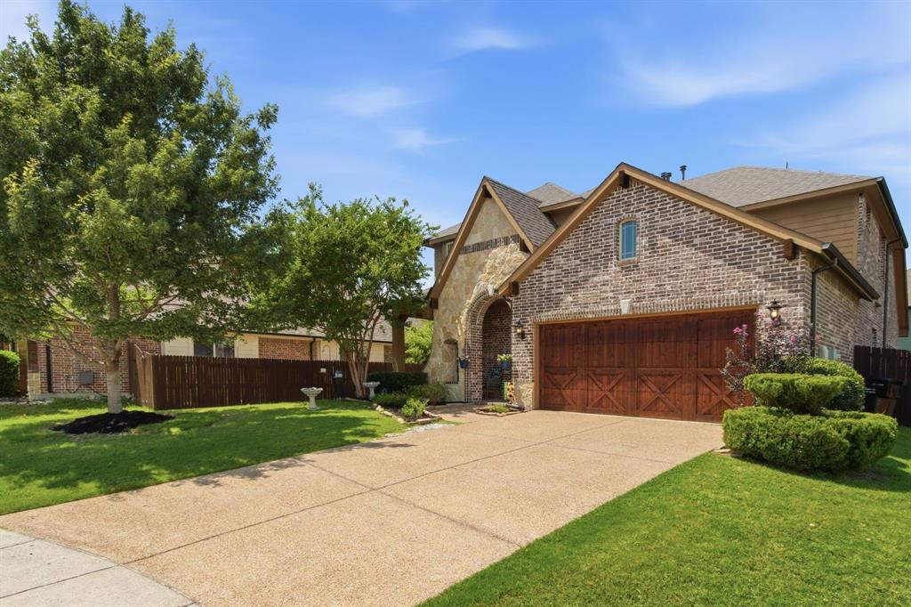 2305 Lynbridge Circle