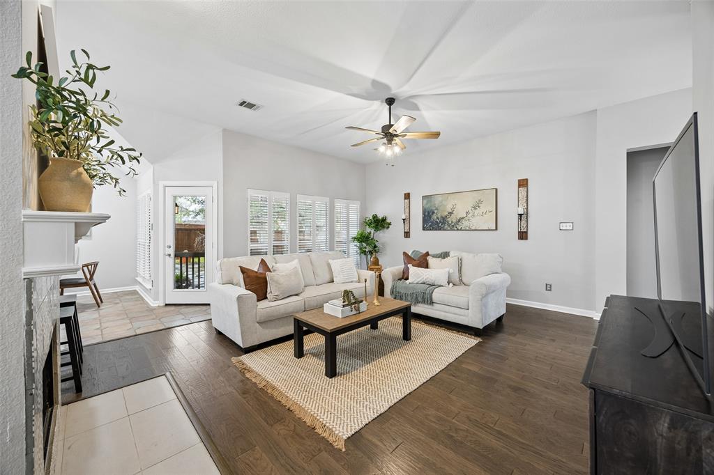 743 Lauren Way