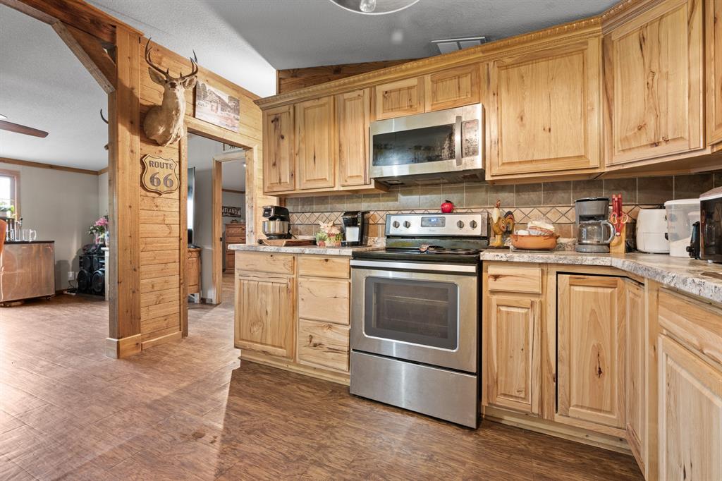 Joshua, Texas 76058, United States, 4 Bedrooms Bedrooms, ,3 BathroomsBathrooms,Residential,Active,191369