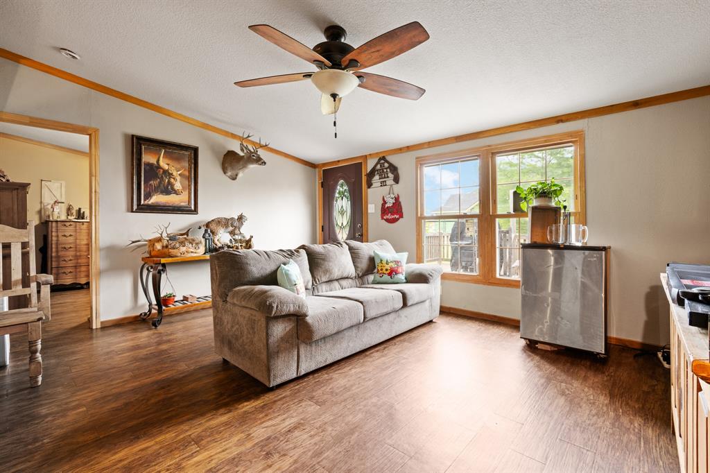 Joshua, Texas 76058, United States, 4 Bedrooms Bedrooms, ,3 BathroomsBathrooms,Residential,Active,191369