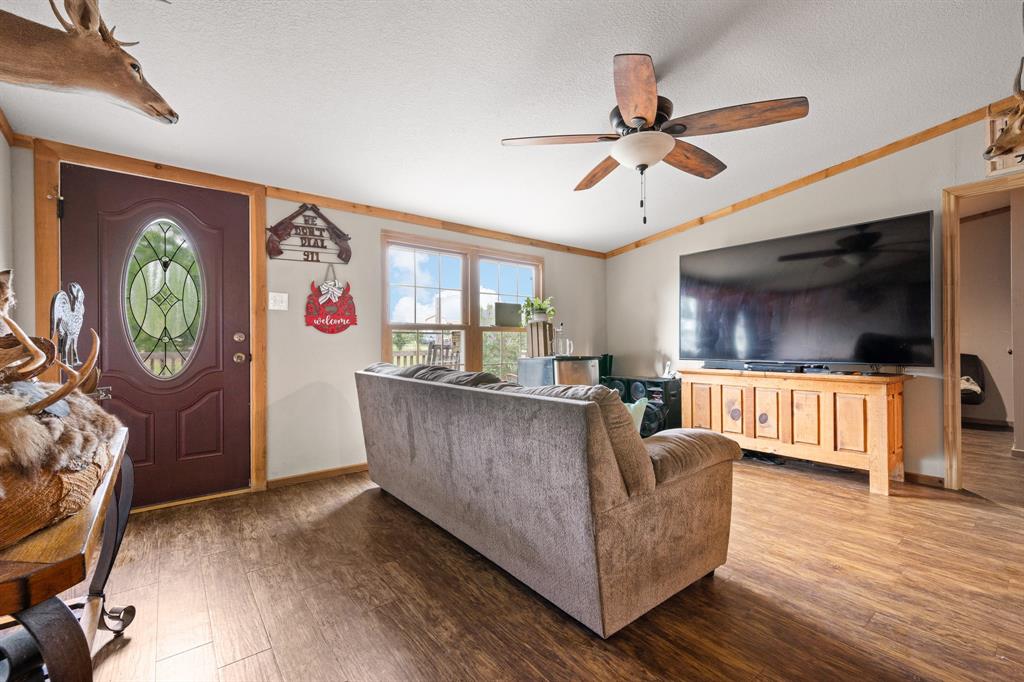 Joshua, Texas 76058, United States, 4 Bedrooms Bedrooms, ,3 BathroomsBathrooms,Residential,Active,191369