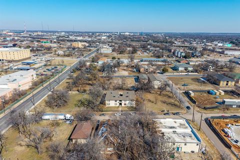 2718 Cleveland Street Dallas TX 75215