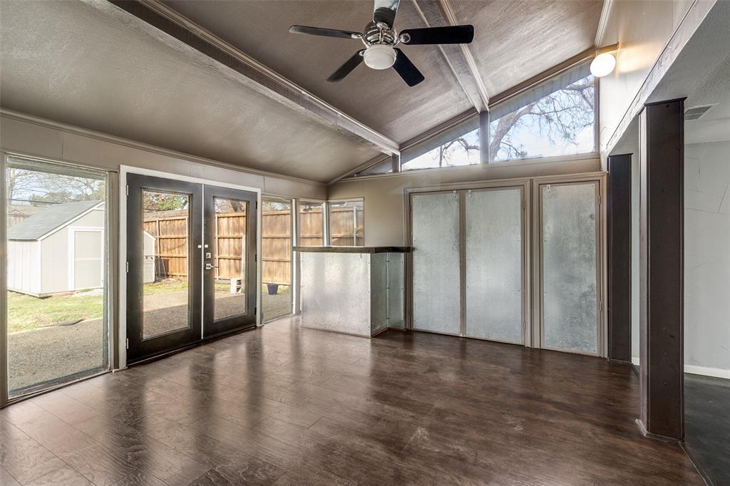 Merriman Manor - Residential