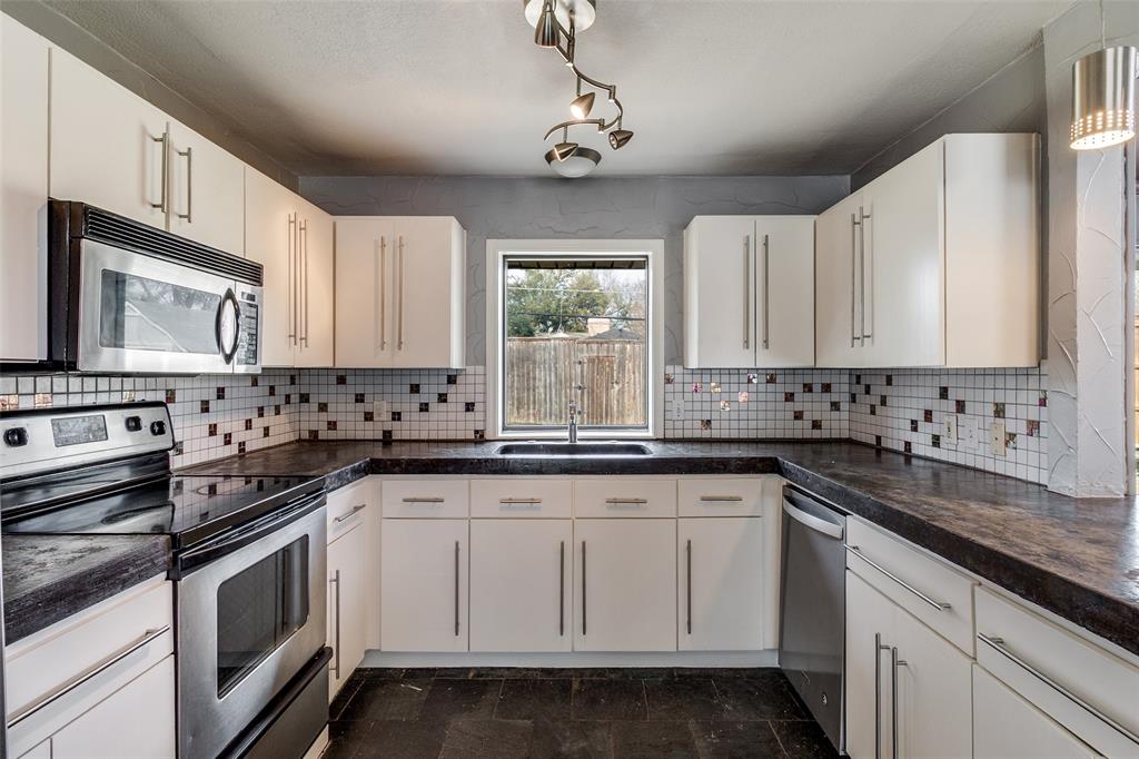 Merriman Manor - Residential