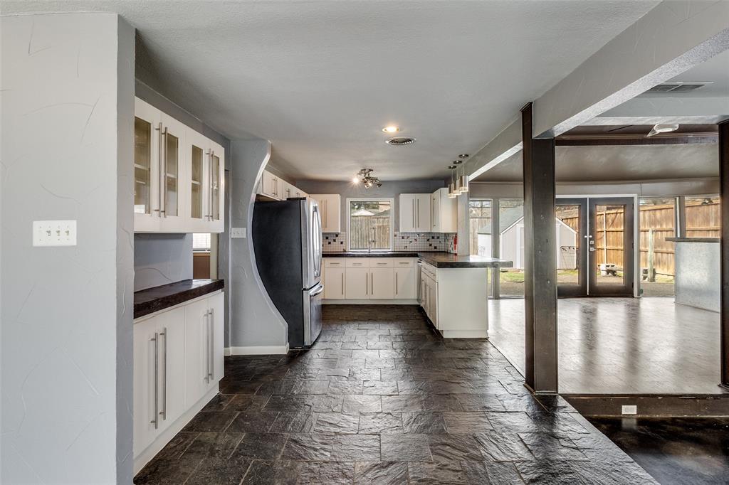 Merriman Manor - Residential