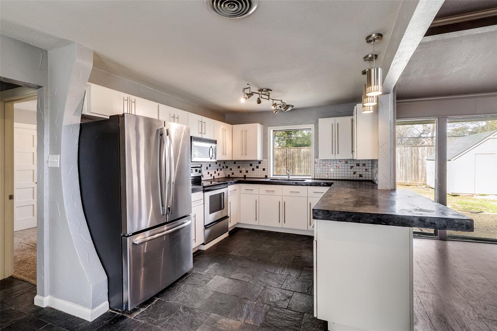 Merriman Manor - Residential