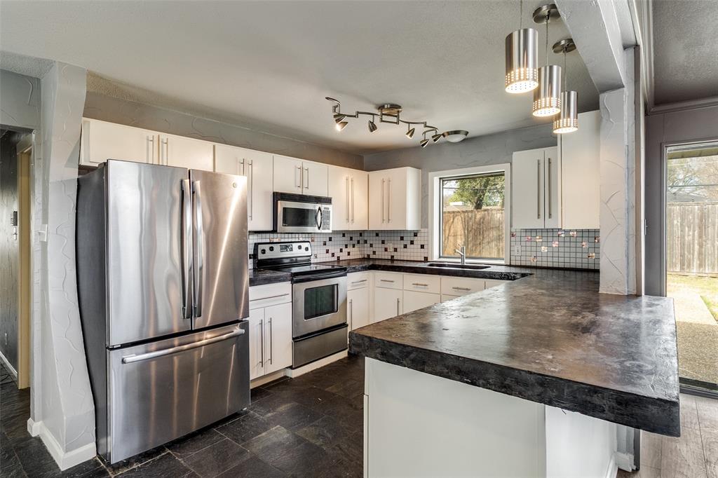 Merriman Manor - Residential