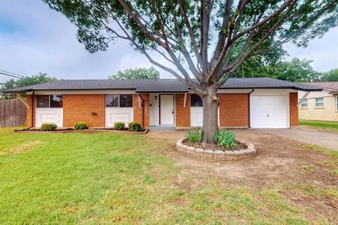 5101 Cloyce Court North Richland Hills TX 76180