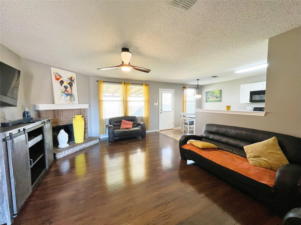 1412 Anna Lea Lane