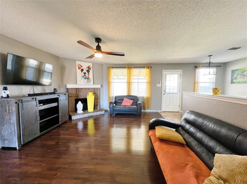1412 Anna Lea Lane