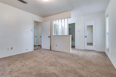 Tiny photo for 2805 Barrington Place, Arlington, TX 76014 (MLS # 21199900)