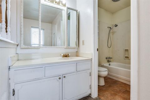 Tiny photo for 2805 Barrington Place, Arlington, TX 76014 (MLS # 21199900)