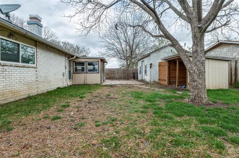 Tiny photo for 2805 Barrington Place, Arlington, TX 76014 (MLS # 21199900)