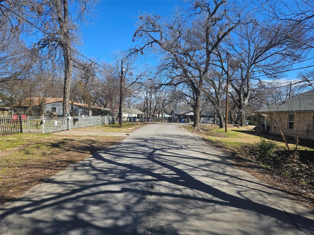 Eagle Ford Plaza 02 - Land