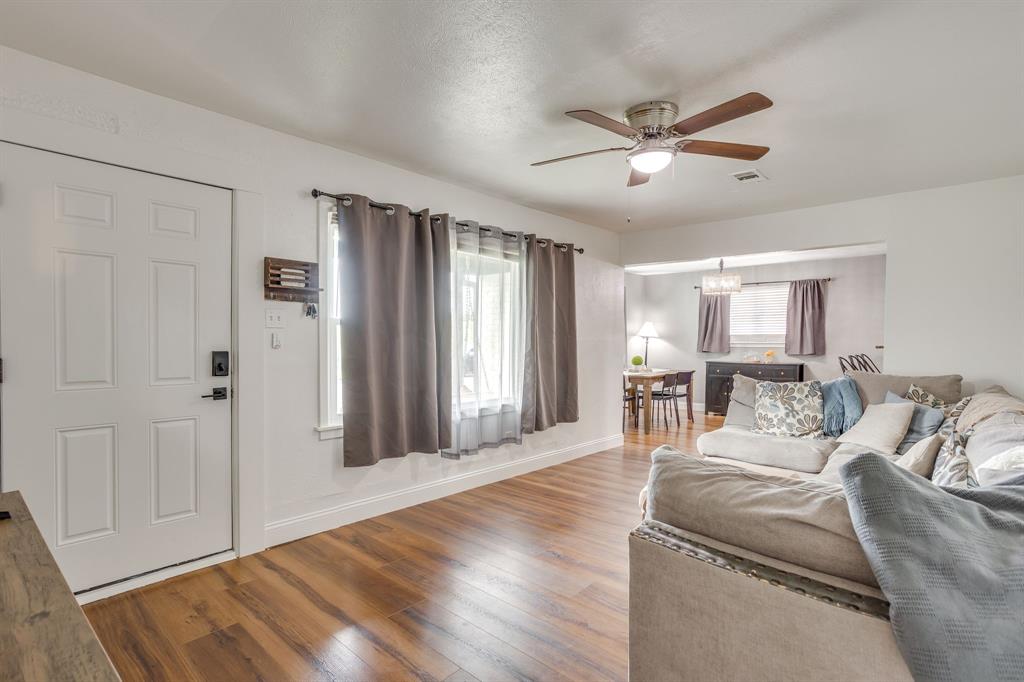 6208 Walnut Drive