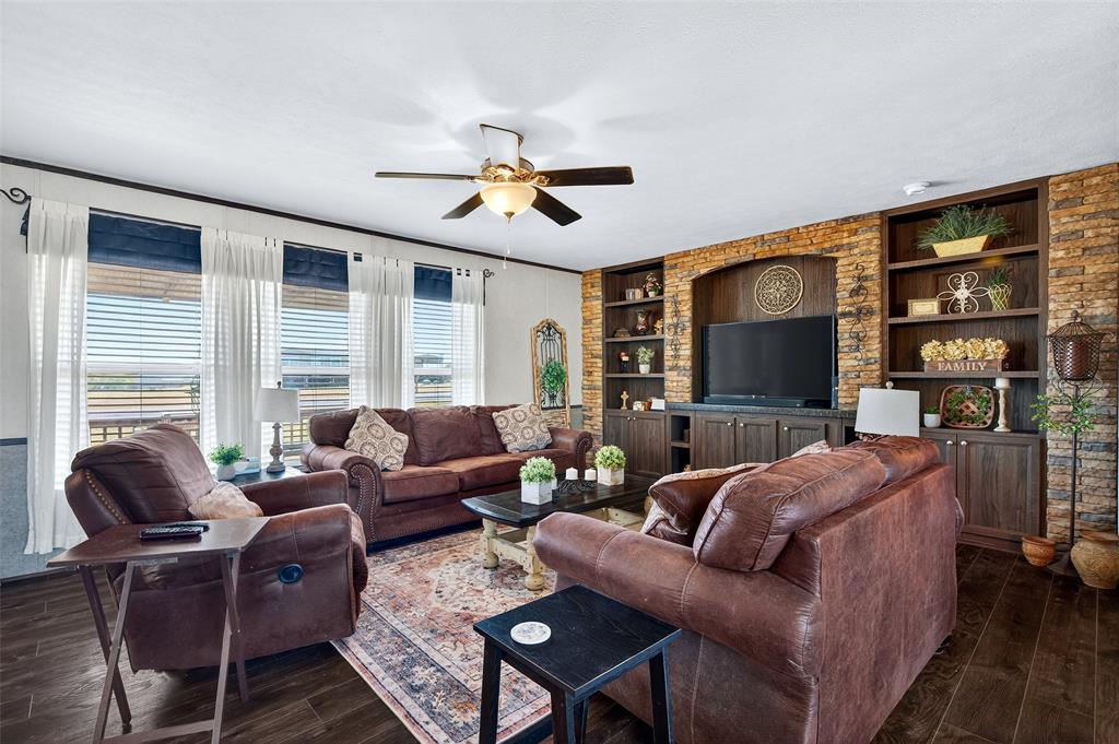 Village Of Southmayd Add Ph I - Residential