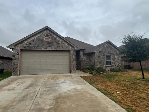 Photo of 3205 Windcrest Drive, Granbury, TX 76049 (MLS # 21402501)