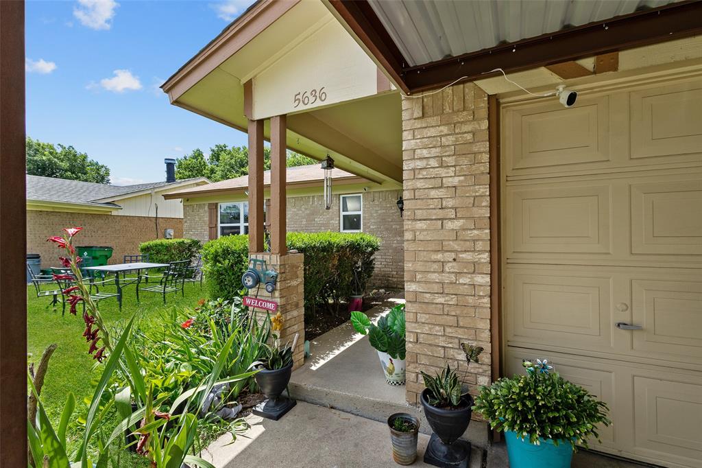 5636 Twin Oaks Drive
