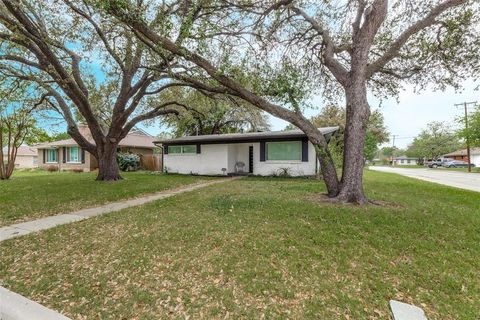 2945 Randy Lane Farmers Branch TX 75234